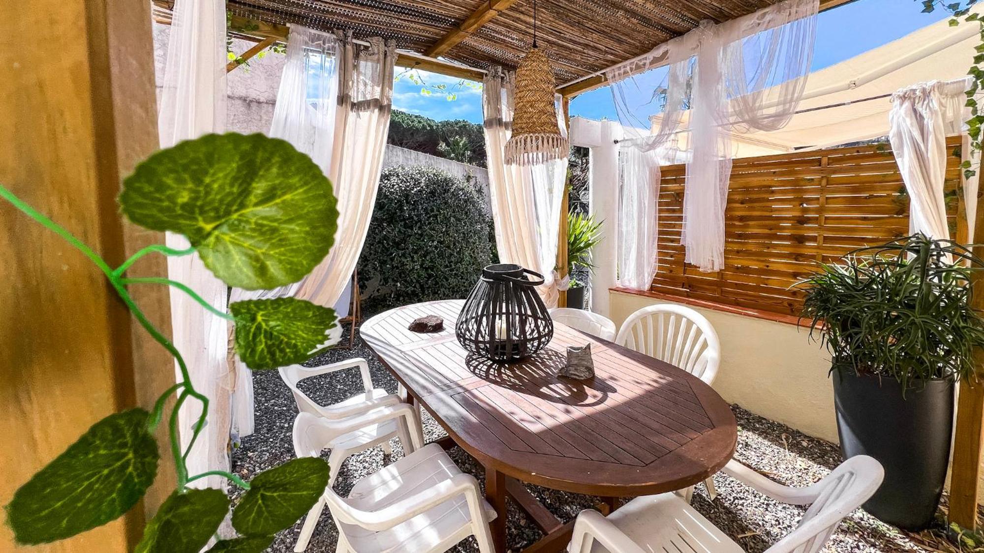 Reve D'Azur, 2 Chambres, Maison Julia En Bord De Mer A La Nartelle, Piscine Partagee, Parking & Terrasse Bbq, Wifi Et Draps Inclus Plage A Pied سانت ماكسيم المظهر الخارجي الصورة