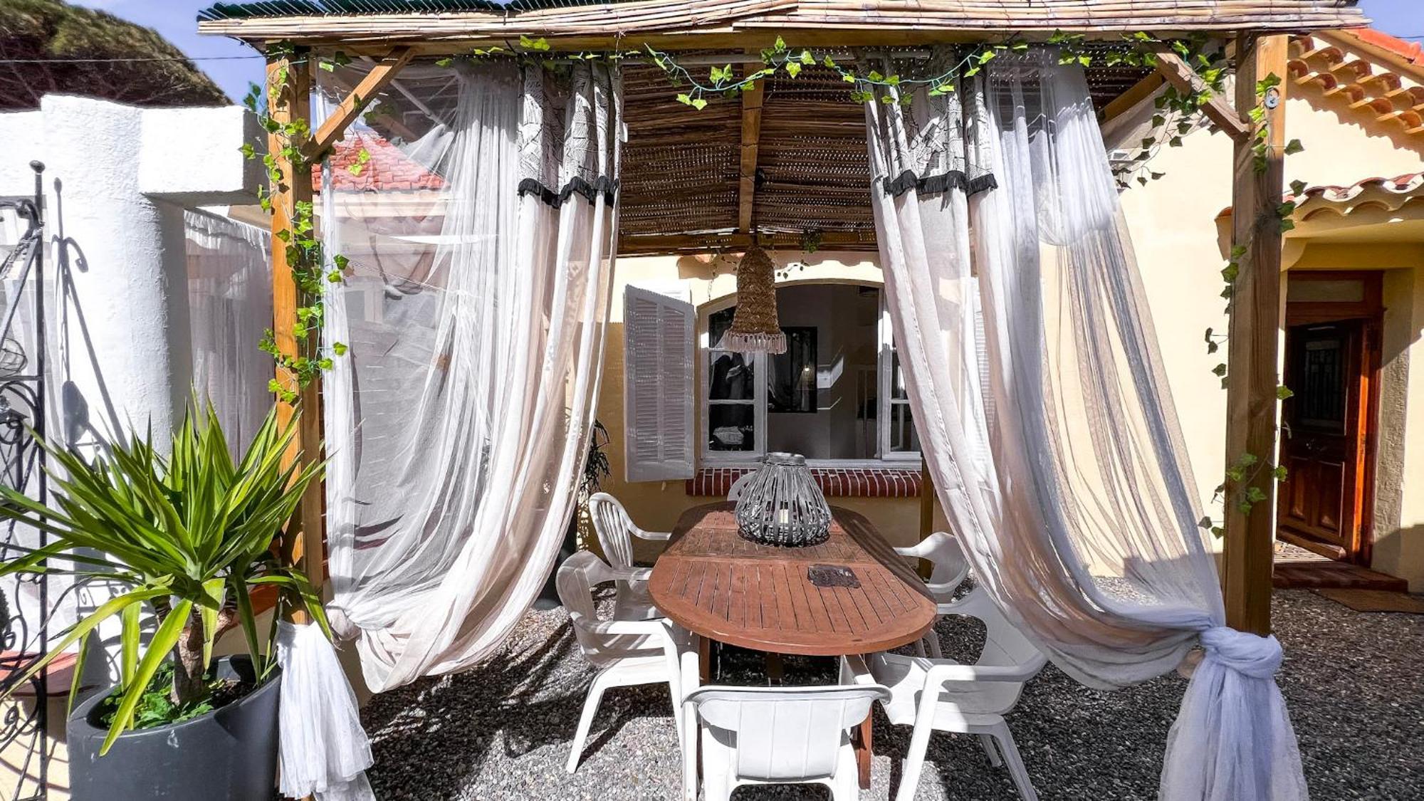 Reve D'Azur, 2 Chambres, Maison Julia En Bord De Mer A La Nartelle, Piscine Partagee, Parking & Terrasse Bbq, Wifi Et Draps Inclus Plage A Pied سانت ماكسيم المظهر الخارجي الصورة