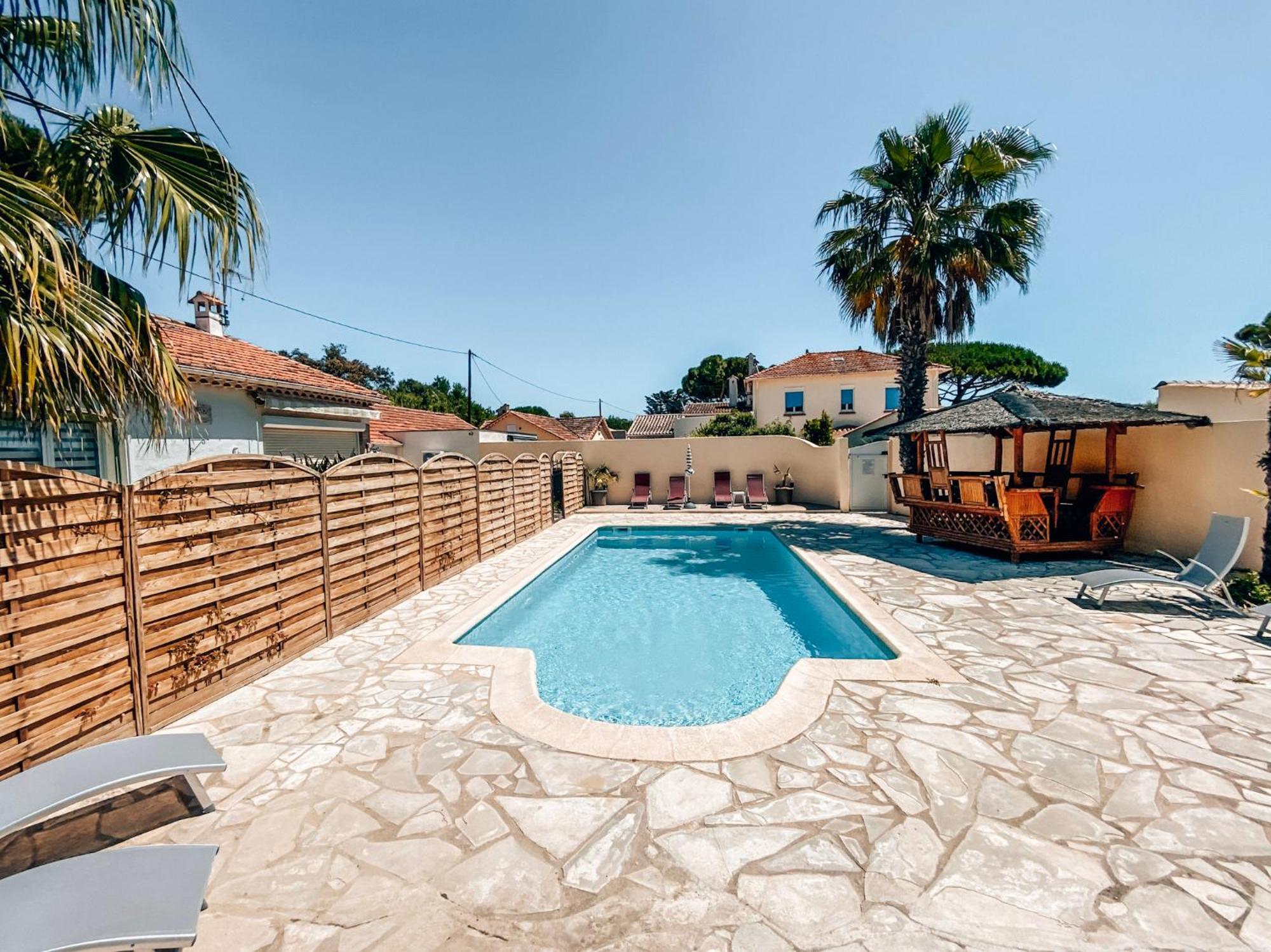 Reve D'Azur, 2 Chambres, Maison Julia En Bord De Mer A La Nartelle, Piscine Partagee, Parking & Terrasse Bbq, Wifi Et Draps Inclus Plage A Pied سانت ماكسيم المظهر الخارجي الصورة