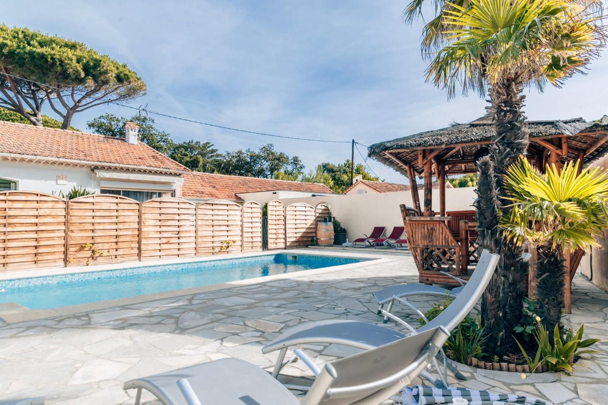 Reve D'Azur, 2 Chambres, Maison Julia En Bord De Mer A La Nartelle, Piscine Partagee, Parking & Terrasse Bbq, Wifi Et Draps Inclus Plage A Pied سانت ماكسيم المظهر الخارجي الصورة