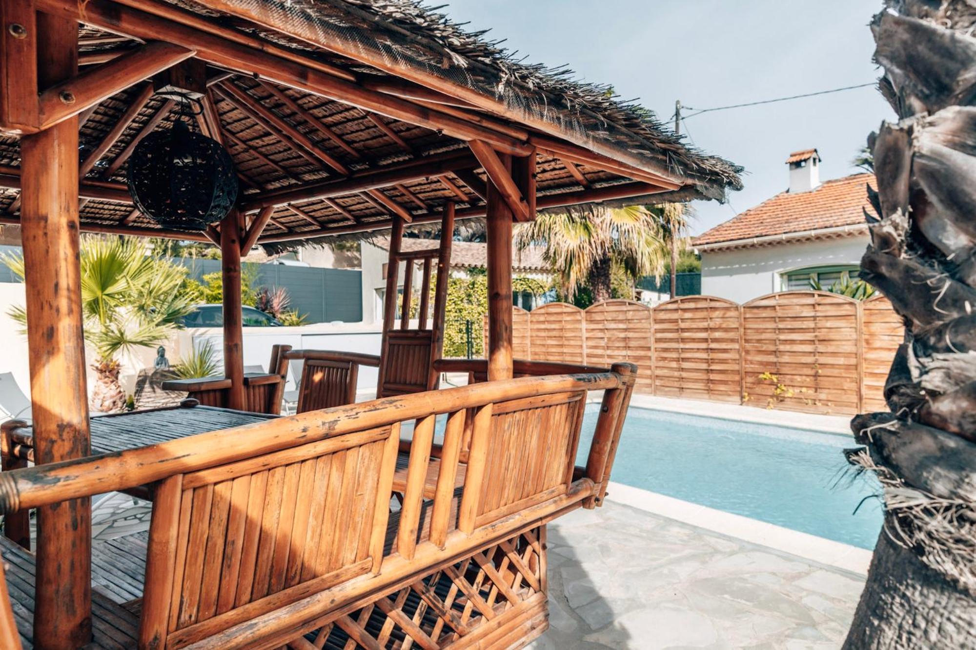Reve D'Azur, 2 Chambres, Maison Julia En Bord De Mer A La Nartelle, Piscine Partagee, Parking & Terrasse Bbq, Wifi Et Draps Inclus Plage A Pied سانت ماكسيم المظهر الخارجي الصورة