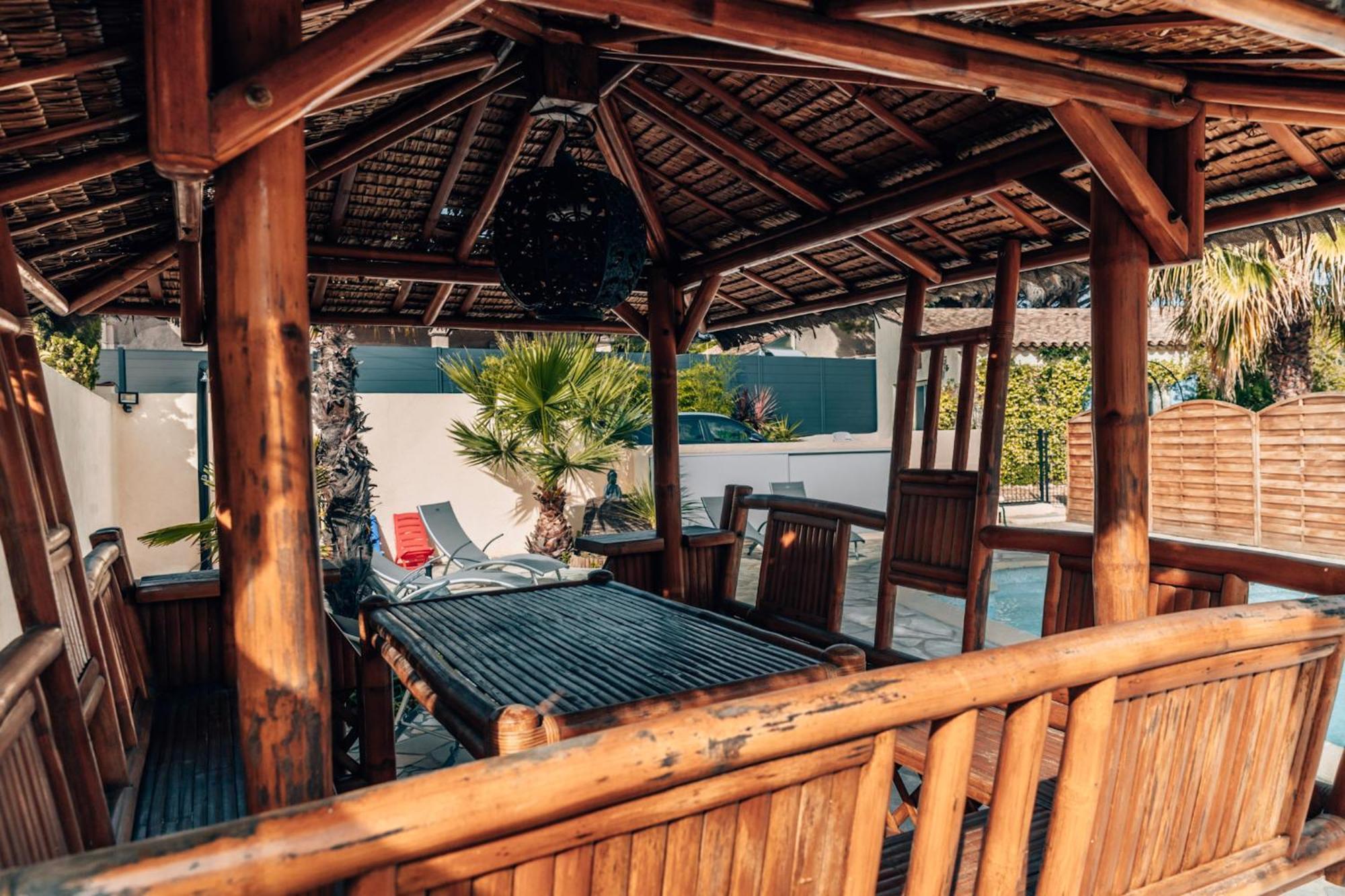 Reve D'Azur, 2 Chambres, Maison Julia En Bord De Mer A La Nartelle, Piscine Partagee, Parking & Terrasse Bbq, Wifi Et Draps Inclus Plage A Pied سانت ماكسيم المظهر الخارجي الصورة